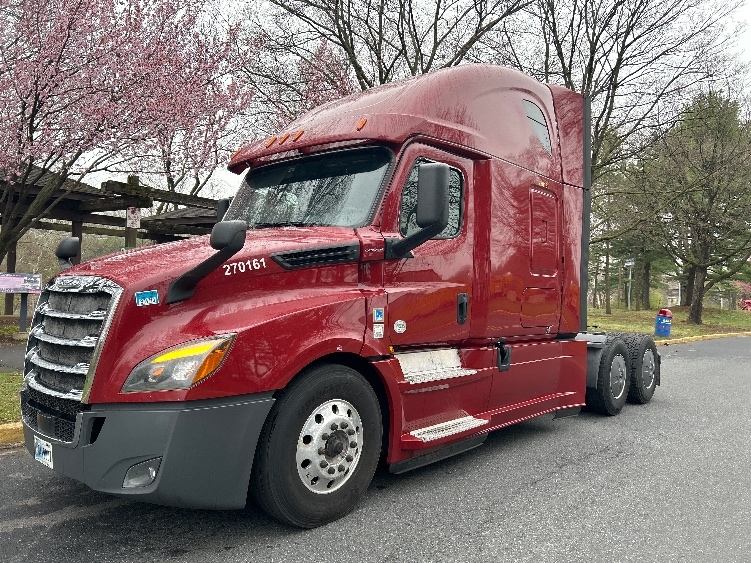 Used 2019 Freightliner Cascadia - photo 5