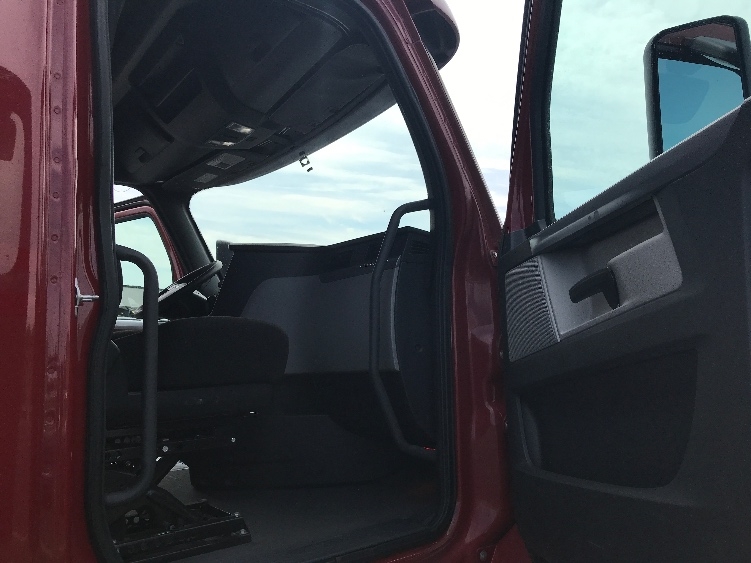 Used 2019 Freightliner Cascadia - photo 15