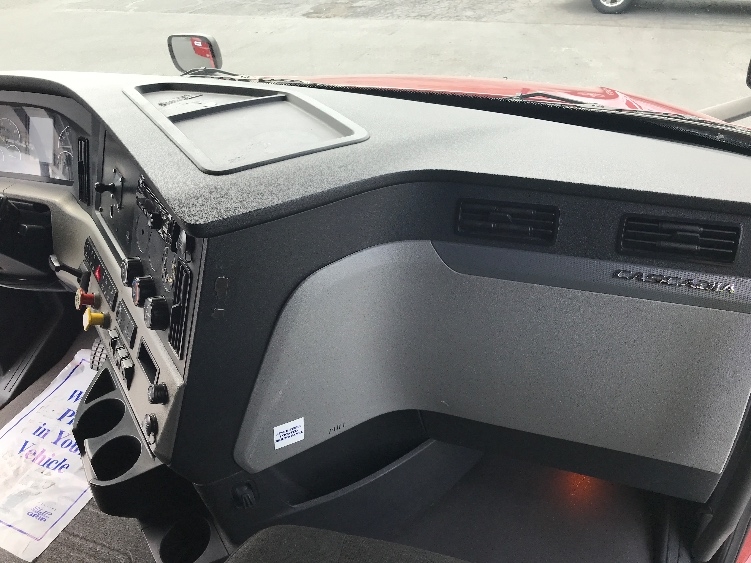 Used 2019 Freightliner Cascadia - photo 16