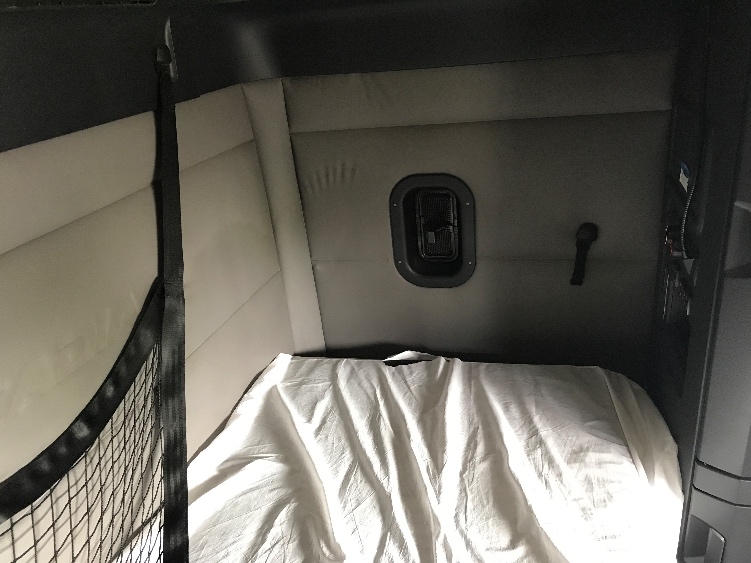 Used 2019 Freightliner Cascadia - photo 20