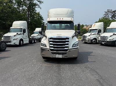 Used 2019 Freightliner Cascadia Detroit DD13 Semi Truck for sale #270193 - photo 2