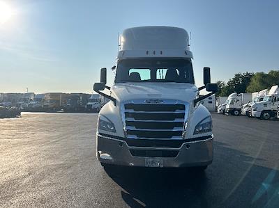 Used 2019 Freightliner Cascadia Detroit DD13 Semi Truck for sale #270231 - photo 2