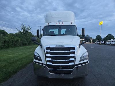 Used 2019 Freightliner Cascadia Detroit DD15AT Semi Truck for sale #270264 - photo 2