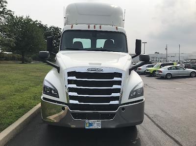 Used 2019 Freightliner Cascadia Detroit DD15AT Semi Truck for sale #270266 - photo 2