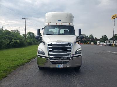 Used 2019 Freightliner Cascadia Detroit DD15AT Semi Truck for sale #270273 - photo 2