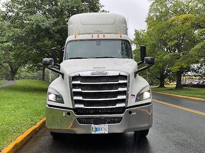 Used 2019 Freightliner Cascadia Detroit DD15AT Semi Truck for sale #270279 - photo 2