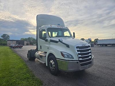 Used 2019 Freightliner Cascadia Detroit DD15AT Semi Truck for sale #270284 - photo 1