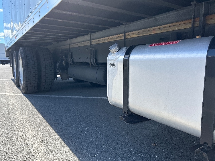 Used 2017 Freightliner M2 106 - photo 16