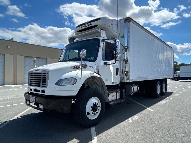 Used 2017 Freightliner M2 106 - photo 5