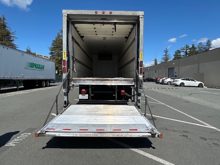 Used 2017 Freightliner M2 106 - photo 11