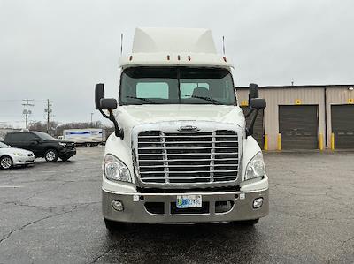 Used 2020 Freightliner Cascadia Detroit DD13 Semi Truck for sale #270757 - photo 2