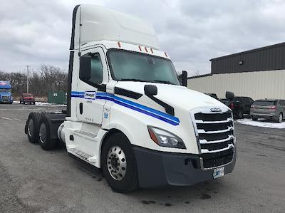 Used 2020 Freightliner Cascadia - photo 1