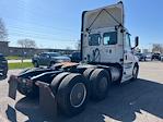 Used 2020 Freightliner Cascadia Detroit DD15AT Semi Truck for sale #270840 - photo 7
