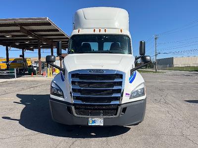 Used 2020 Freightliner Cascadia Detroit DD15AT Semi Truck for sale #270841 - photo 2