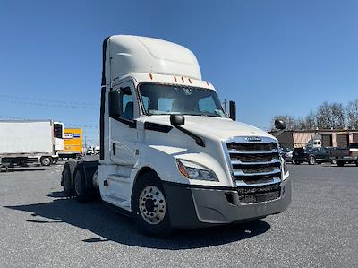 Used 2020 Freightliner Cascadia Detroit DD15AT Semi Truck for sale #270846 - photo 1