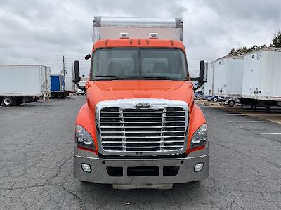 Used 2020 Freightliner Cascadia Sleeper Cab Box Truck with Liftgate for sale #271077 - photo 2