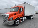 Used 2020 Freightliner Cascadia Day Cab Box Truck with Liftgate for sale #271077 - photo 3