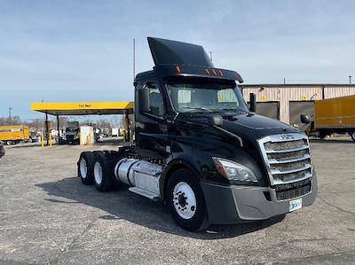 Used 2020 Freightliner Cascadia Detroit DD13 Semi Truck for sale #272278 - photo 1