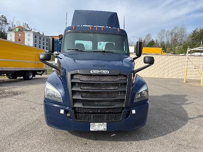 Used 2020 Freightliner Cascadia Detroit DD13 Semi Truck for sale #273308 - photo 2