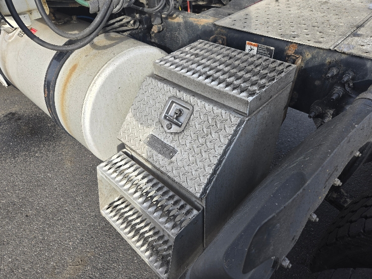 Used 2020 Freightliner Cascadia - photo 24