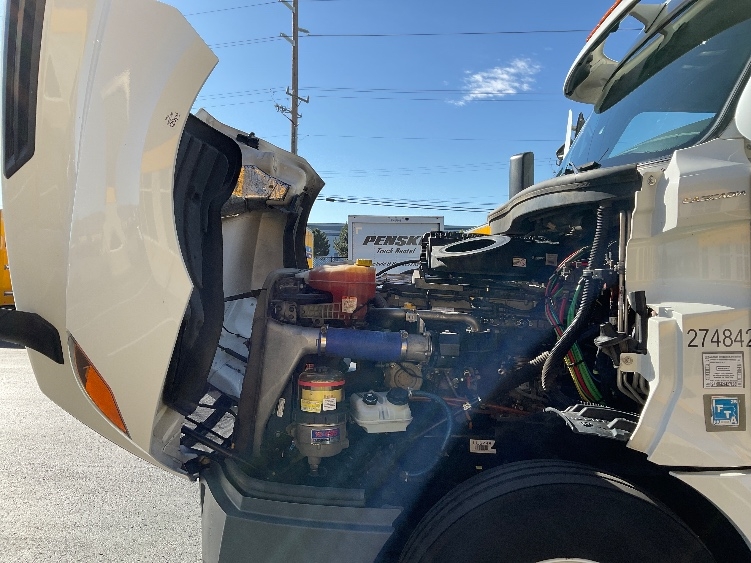 Used 2020 Freightliner Cascadia - photo 23