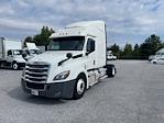 Used 2020 Freightliner Cascadia Detroit DD15AT Semi Truck with Sleeper Cab for sale #274845 - photo 3