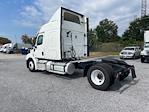 Used 2020 Freightliner Cascadia Detroit DD15AT Semi Truck with Sleeper Cab for sale #274845 - photo 5