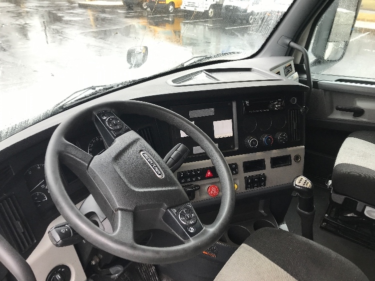 Used 2020 Freightliner Cascadia - photo 12