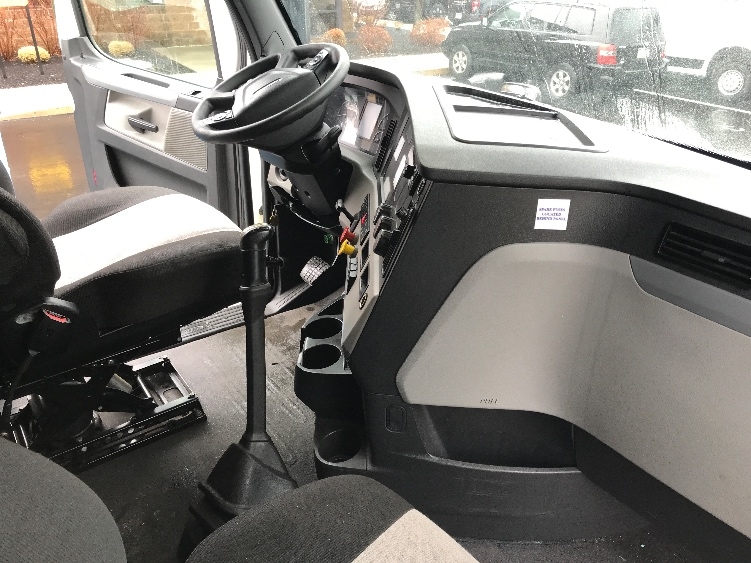 Used 2020 Freightliner Cascadia - photo 17