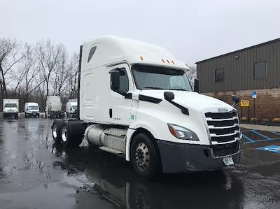 Used 2020 Freightliner Cascadia - photo 1