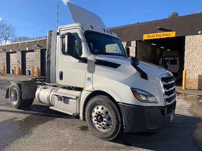 Used 2019 Freightliner Cascadia Detroit DD13 Semi Truck for sale #274883 - photo 1