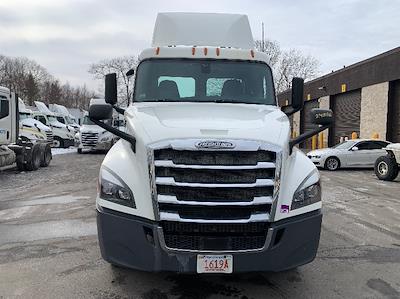 Used 2019 Freightliner Cascadia Detroit DD13 Semi Truck for sale #274886 - photo 2