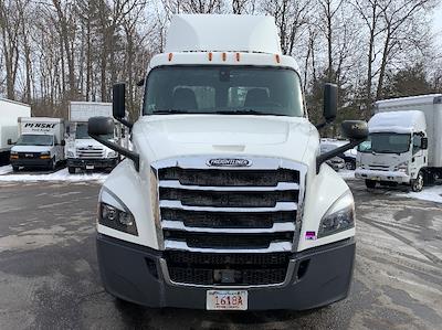 Used 2019 Freightliner Cascadia Detroit DD13 Semi Truck for sale #274887 - photo 2