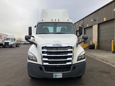 Used 2019 Freightliner Cascadia Detroit DD13 Semi Truck for sale #274895 - photo 2