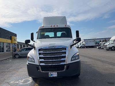 Used 2019 Freightliner Cascadia Detroit DD13 Semi Truck for sale #274918 - photo 2
