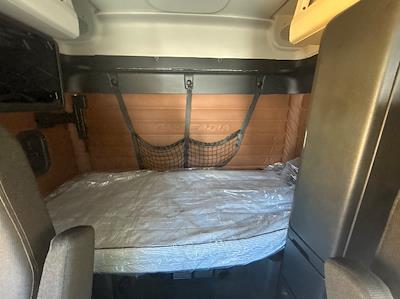 Used 2020 Freightliner Cascadia - photo 1