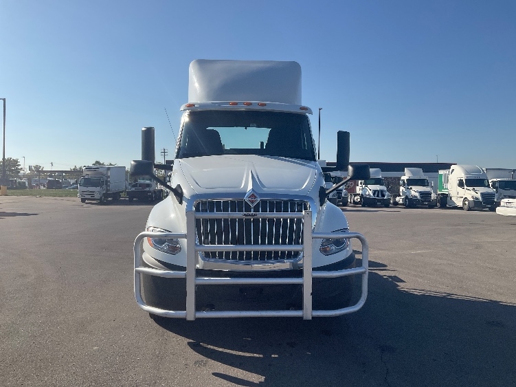 Used 2019 International LT - photo 2