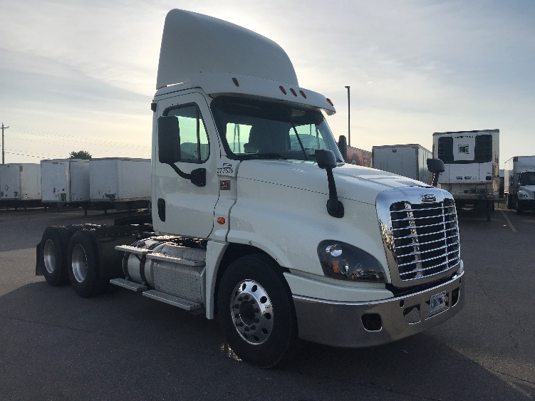 Used 2017 Freightliner Cascadia - photo 1