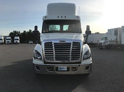 Used 2017 Freightliner Cascadia Detroit DD13 Semi Truck for sale #277576 - photo 2