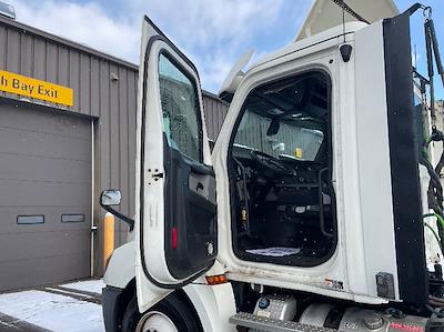 Used 2018 Freightliner Cascadia - photo 1
