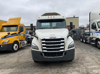 Used 2018 Freightliner Cascadia - photo 1