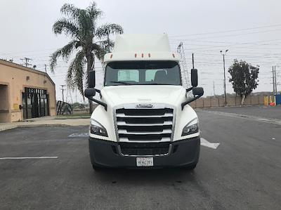Used 2018 Freightliner Cascadia Detroit DD13 Semi Truck for sale #277650 - photo 2
