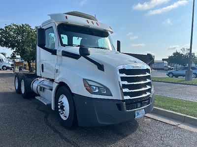 Used 2018 Freightliner Cascadia Detroit DD13 Semi Truck for sale #277696 - photo 1