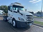 Used 2018 Freightliner Cascadia Detroit DD13 Semi Truck for sale #277696 - photo 1
