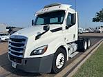 Used 2018 Freightliner Cascadia Detroit DD13 Semi Truck for sale #277696 - photo 3