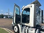 Used 2018 Freightliner Cascadia Detroit DD13 Semi Truck for sale #277696 - photo 9
