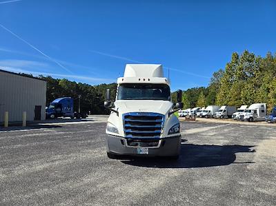 Used 2018 Freightliner Cascadia Detroit DD13 Semi Truck for sale #277719 - photo 2