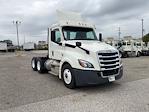 Used 2018 Freightliner Cascadia Detroit DD13 Semi Truck for sale #277748 - photo 1