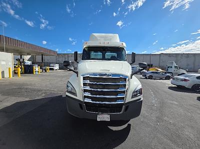 Used 2018 Freightliner Cascadia Detroit DD13 Semi Truck for sale #277822 - photo 2