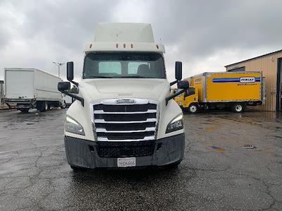 Used 2018 Freightliner Cascadia Detroit DD13 Semi Truck for sale #277828 - photo 2